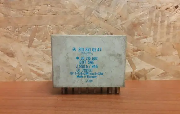 Mercedes-Benz E W124 Other relay 2389 60215003
