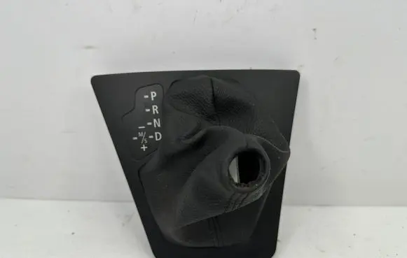BMW X3 E83 Gear shifter surround trim plastic 7056025 51167056025