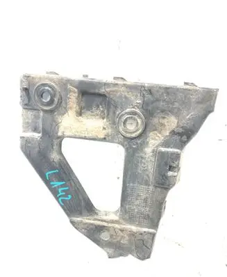 Audi A6 S6 C6 4F Front bumper mounting bracket 4F0807228