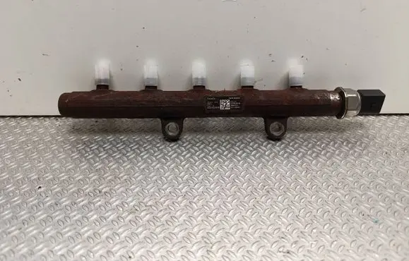 Fuel main line pipe