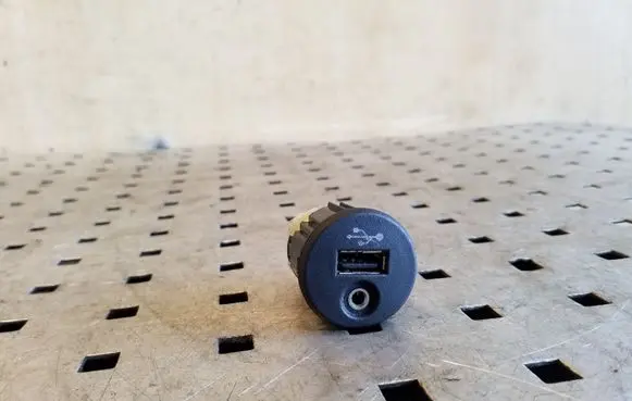 USB socket connector