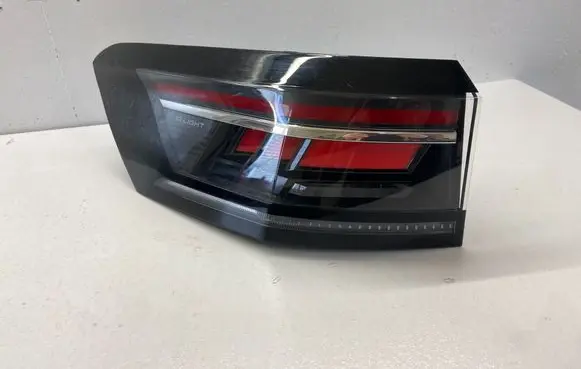 Volkswagen PASSAT B9 Rear/tail lights 3J0945207 70573F 245255023