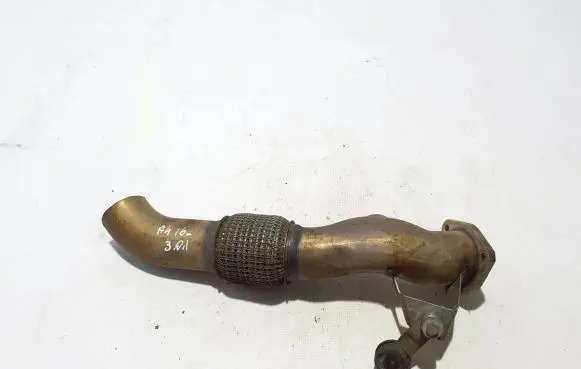 Audi A4 S4 B9 Muffler pipe connector clamp 8W0253102