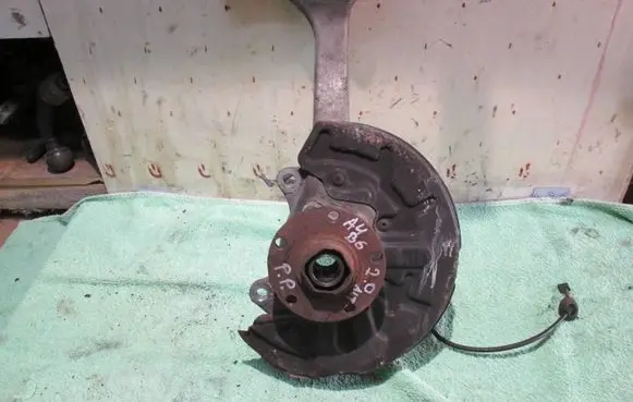 Audi A4 S4 B6 8E 8H Front wheel hub spindle knuckle