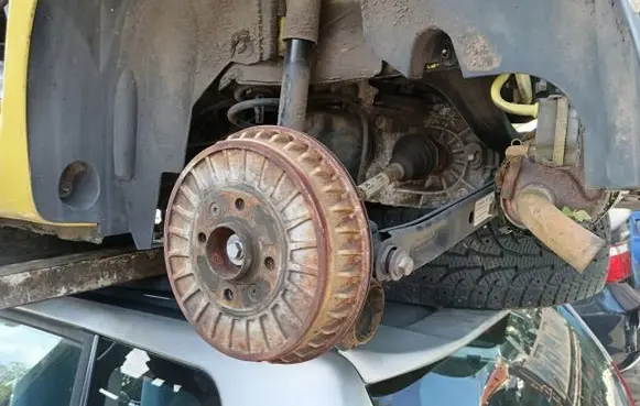 Renault Twingo III Rear axle beam 