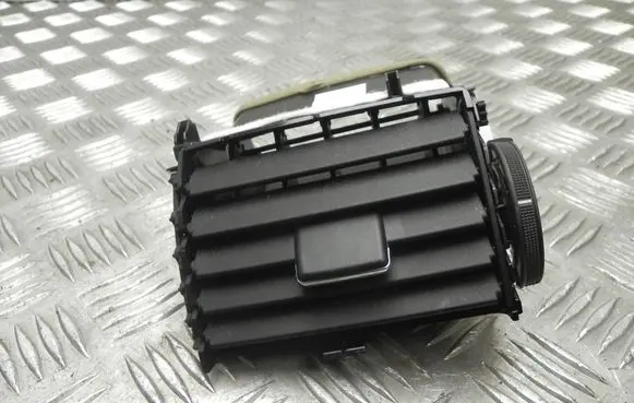 Toyota Avensis T270 Rear air vent grill BOURBON9880RH T9547