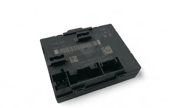 Volkswagen PASSAT B8 Door control unit/module 5Q0959595E