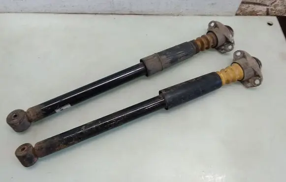 Volkswagen Golf IV Rear shock absorber/damper