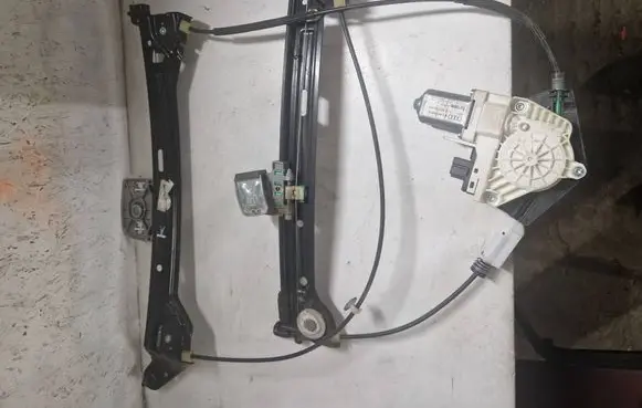 Audi A5 8T 8F Front door window regulator with motor 8T0837461