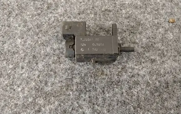 BMW X5 E53 Turbo solenoid valve 72234100 001054 1742112