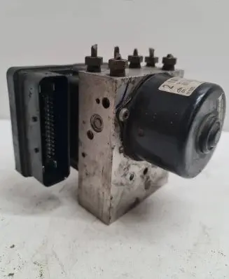 Volvo V70 ABS Pump 8671224 5WK84002 10092504033