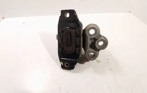 Engine mount bracket