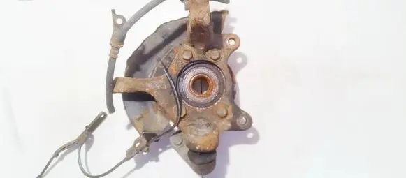 Toyota Avensis T270 Front wheel hub