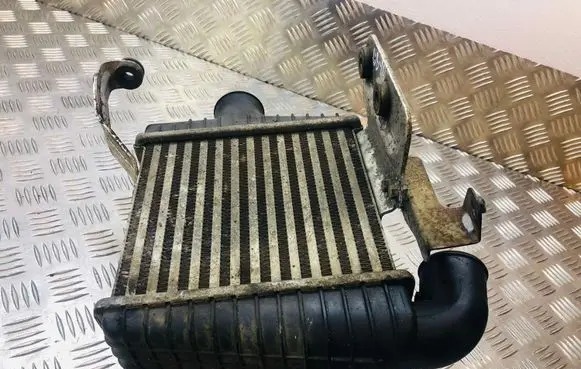 Hyundai Trajet Intercooler radiator 2827027120