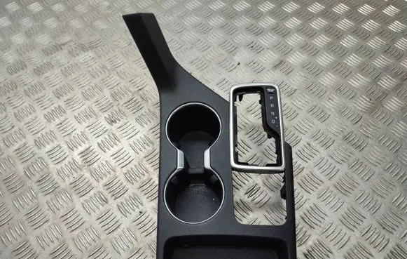 KIA Sportage Cup holder 