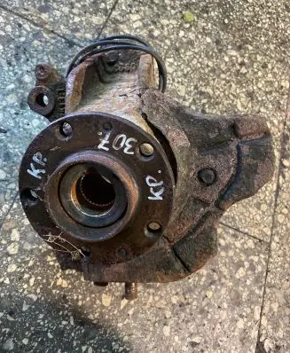 Peugeot Boxer Front wheel hub