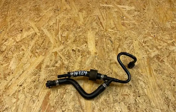 Land Rover Range Rover Sport L494 Engine coolant pipe/hose M8B28464BB