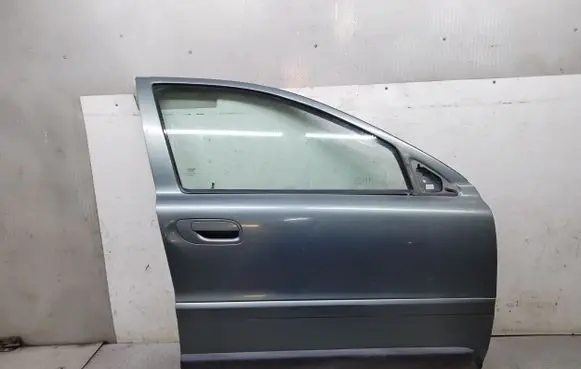 Volvo XC70 Front door