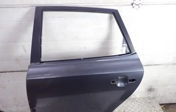 KIA Ceed Rear door 