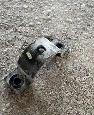 Opel Agila A Steering rack mounting bracket 