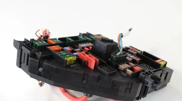 Volkswagen PASSAT B8 Fuse box set 9252812
