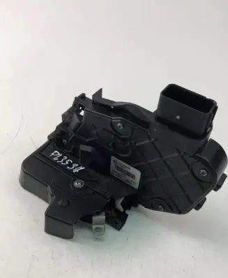 Volvo V70 Coupe door lock (next to the handle) 31253668