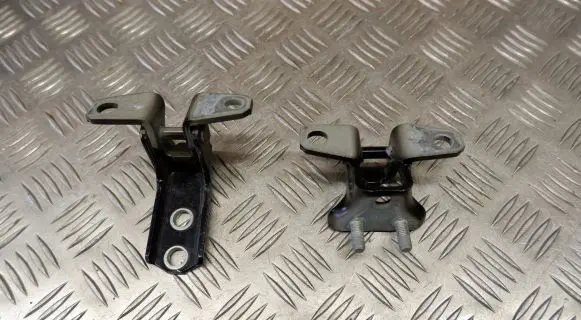 Rear door hinge set