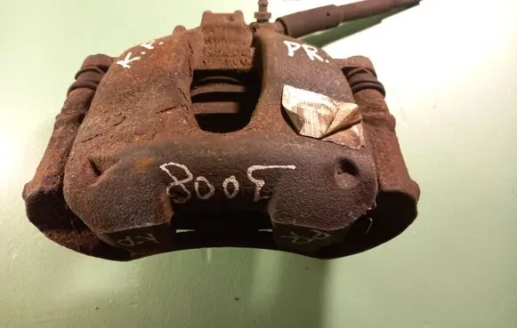 Peugeot 3008 I Front brake caliper