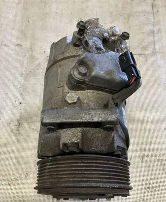 Nissan Qashqai Air conditioning (A/C) compressor (pump) 92600BR70A 92600BR7AA