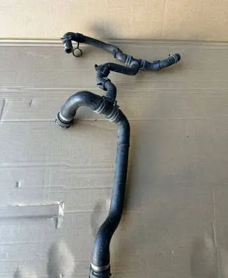 Audi A4 S4 B8 8K Engine coolant pipe/hose 8K0122101G