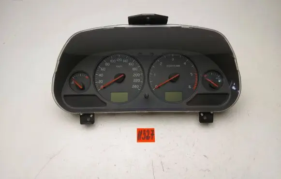 Volvo S40, V40 Speedometer (instrument cluster) 30623048F