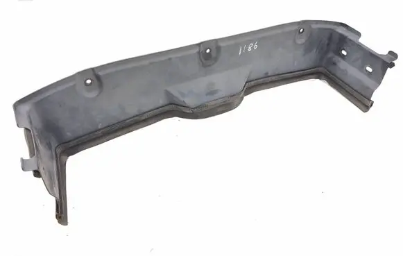 Maserati Quattroporte Engine hood trim 