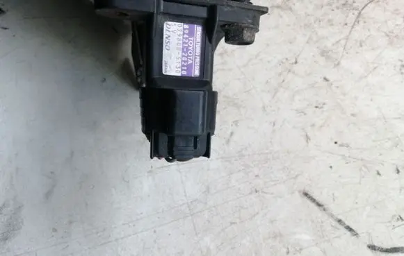 Toyota Avensis T250 Air pressure sensor 8942120210