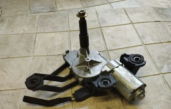 Citroen C4 I Picasso Rear window wiper motor 9646803180 0390201807