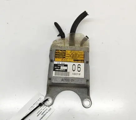 Toyota Land Cruiser (BJ70) Airbag control unit/module 8917060110