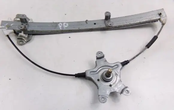 Nissan Sentra B15 Front door manual window regulator 807204Z810