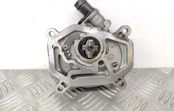 Mercedes-Benz B W246 W242 Vacuum pump A2701800901