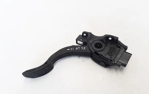 Volvo XC60 Accelerator throttle pedal 31329058