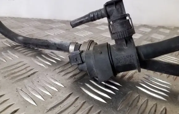 Volvo XC70 Turbo solenoid valve 31104896