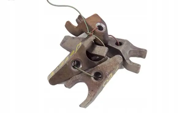 Lexus IS 220D-250-350 Fuel Injector clamp holder