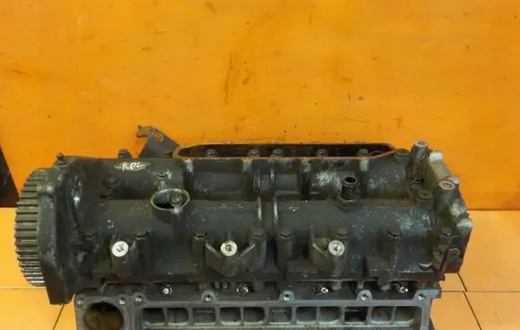 Iveco Massif Engine head 502295000 KOMPLETNA