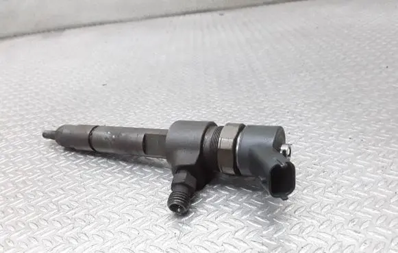 Opel Zafira B Fuel injector 0445110165