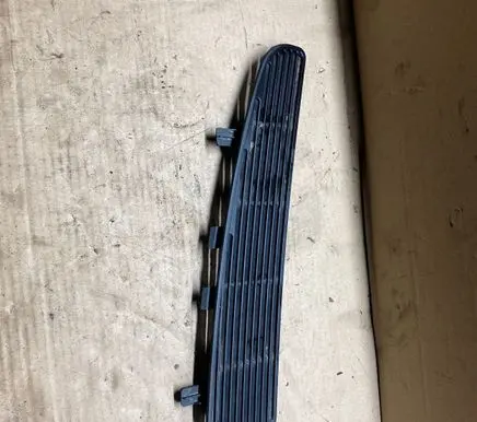 BMW 5 E39 Rear air vent grill 51468172423