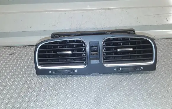 Volkswagen Golf VI Dash center air vent grill 5K0819728 5K0815735