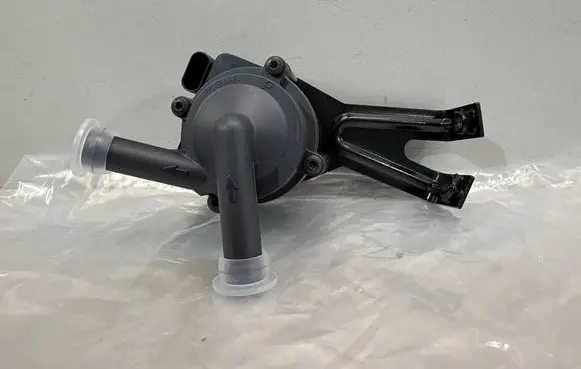 BMW 7 F01 F02 F03 F04 Water pump 5A36581