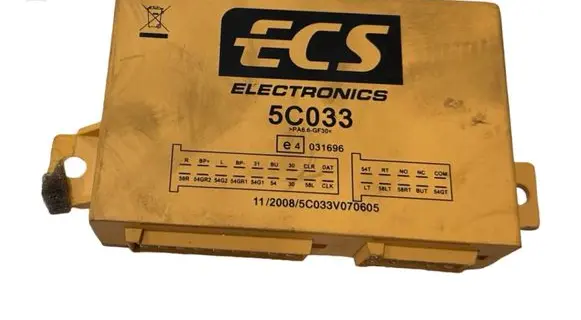 Peugeot 4007 Tow bar trailer control unit/module 5C033 031696 PA66GF30