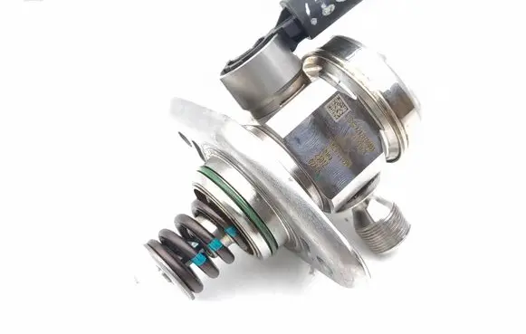 Nissan Qashqai J12 Fuel injection high pressure pump 166303162R A2820700001