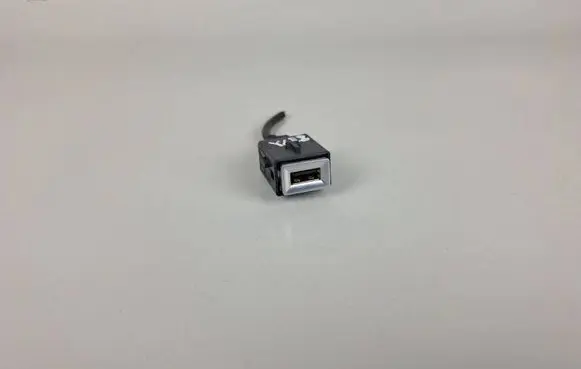 Peugeot 2008 II USB socket connector 2K10A-1D5