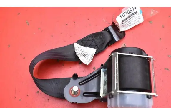 Hyundai Genesis Front seatbelt 898202M6009P