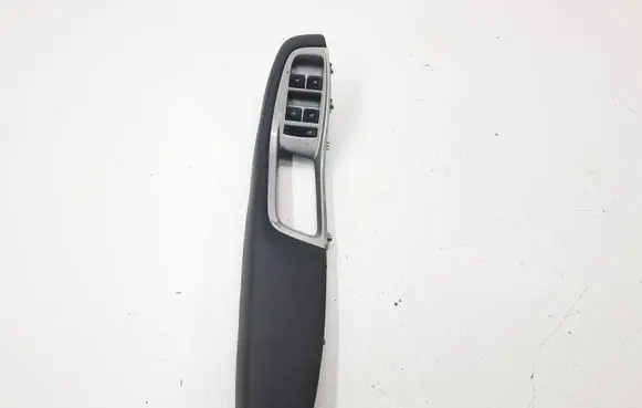 Chevrolet Orlando Electric window control switch 95982041 13310205